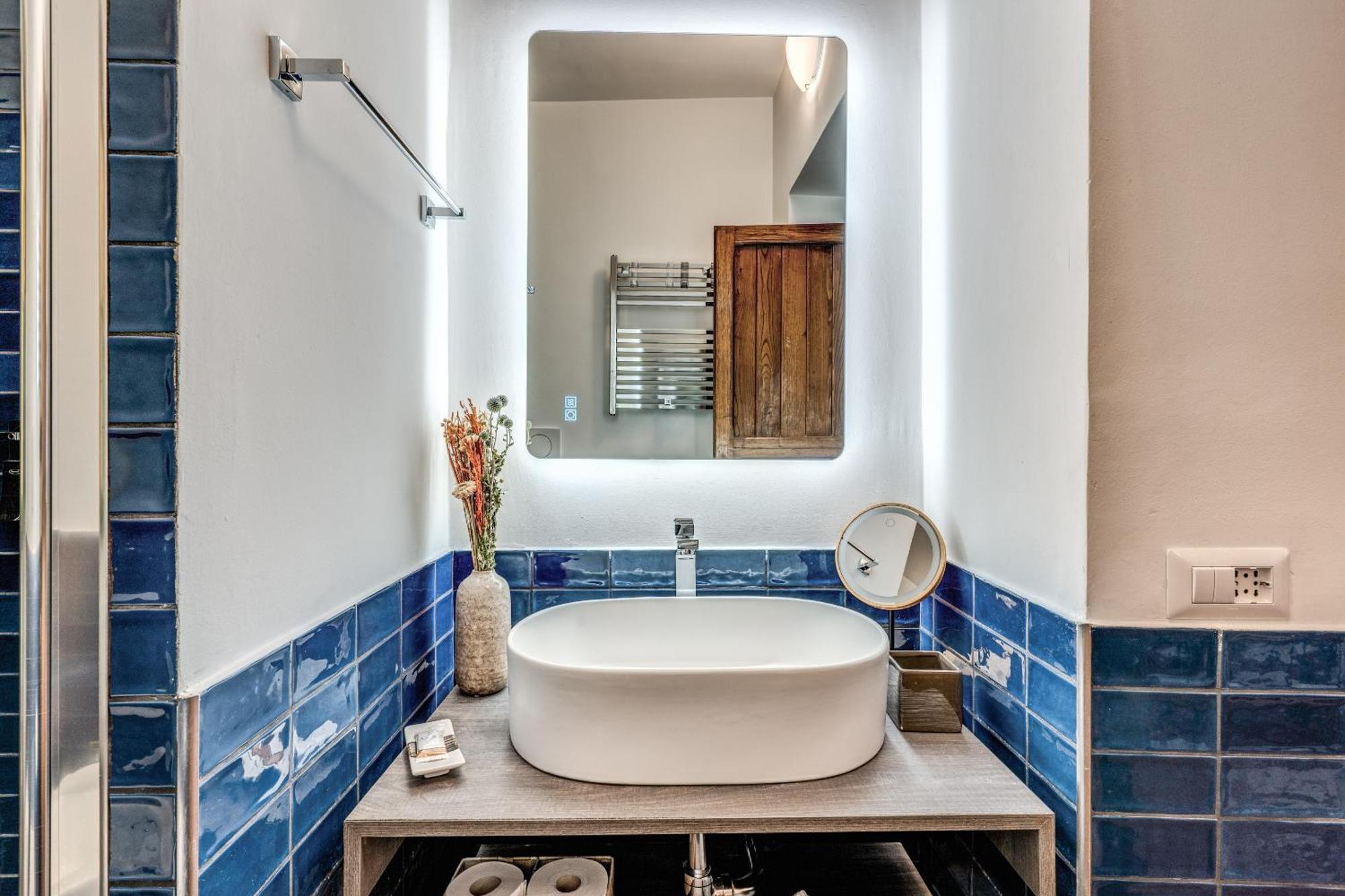 Maya Rhome Trastevere